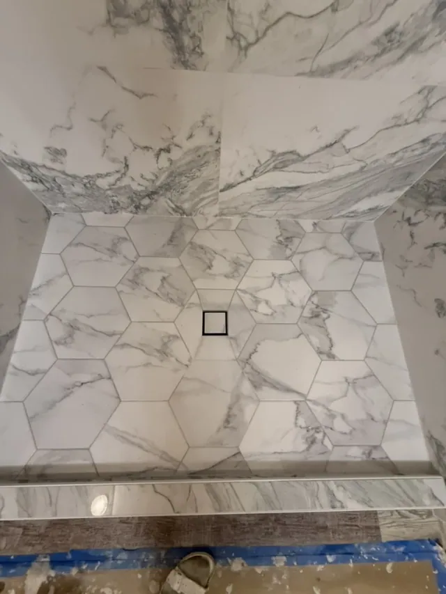 Marble tile detail by Remodel Tsaruk LLC